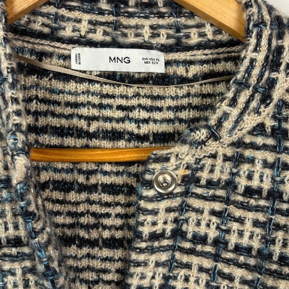 MNG Mango  Womens Chunky Knit Cardigan Sweater Sz XS Metallic Holidays Classic - Picture 4 of 12
